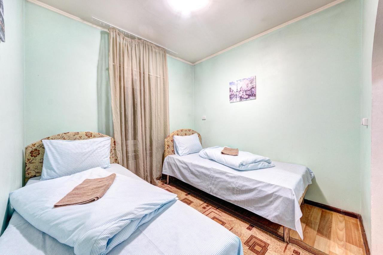 Hotel Zvezda Kiev Esterno foto