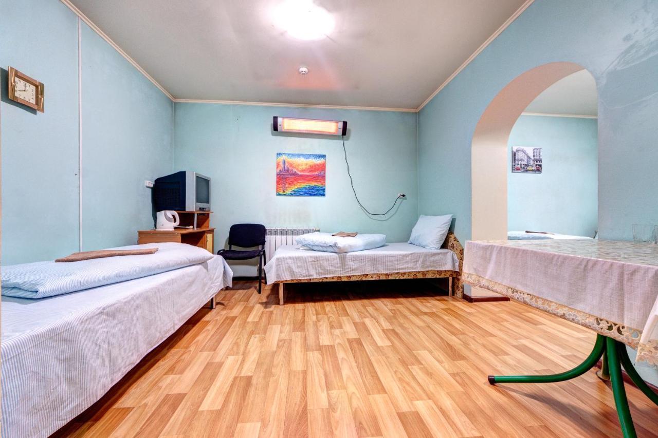 Hotel Zvezda Kiev Esterno foto