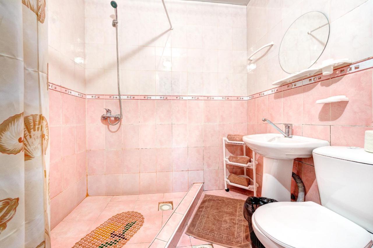 Hotel Zvezda Kiev Esterno foto
