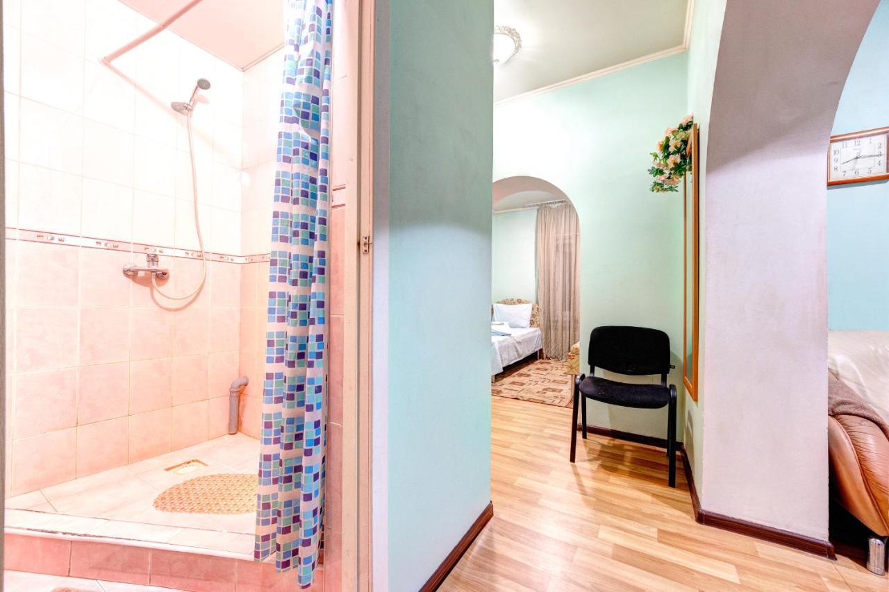 Hotel Zvezda Kiev Esterno foto