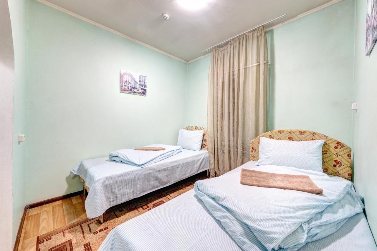 Hotel Zvezda Kiev Esterno foto
